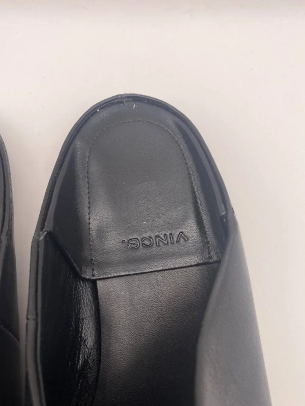 Vince Women's Cay Pointed Toe Slip On Black Leather Flats Sz 7.5 M